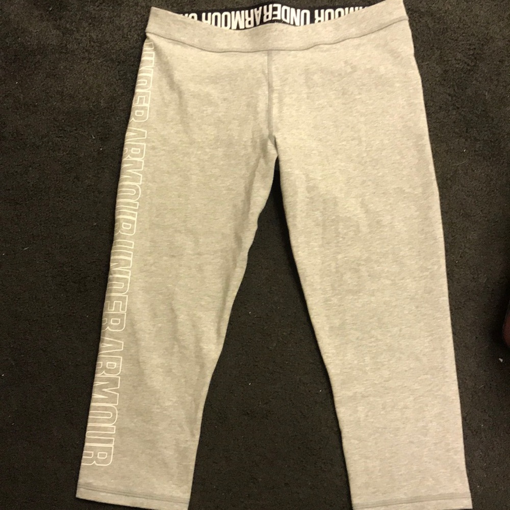 SOLD 🚫🚫Light grey working leggings!!